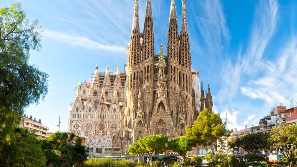 Must-See Gaudi Buildings