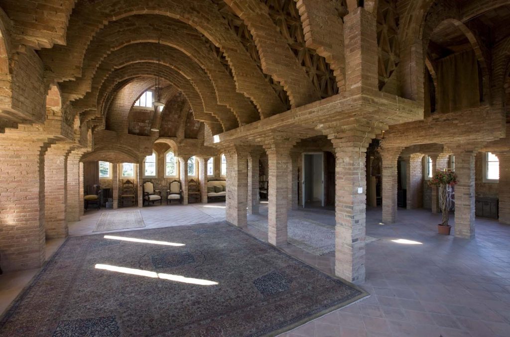 Must-See Gaudi Buildings