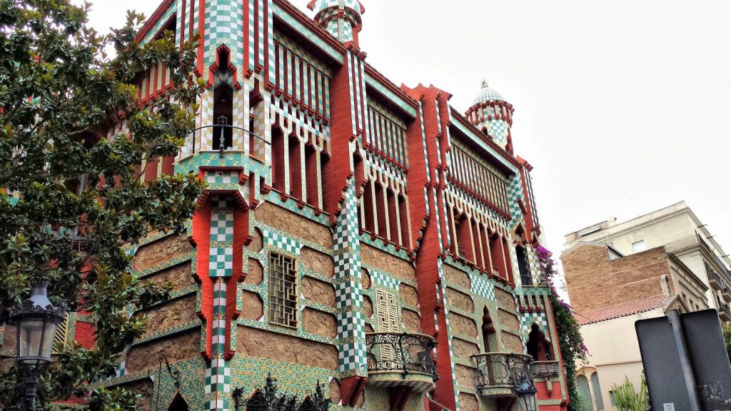 Must-See Gaudi Buildings