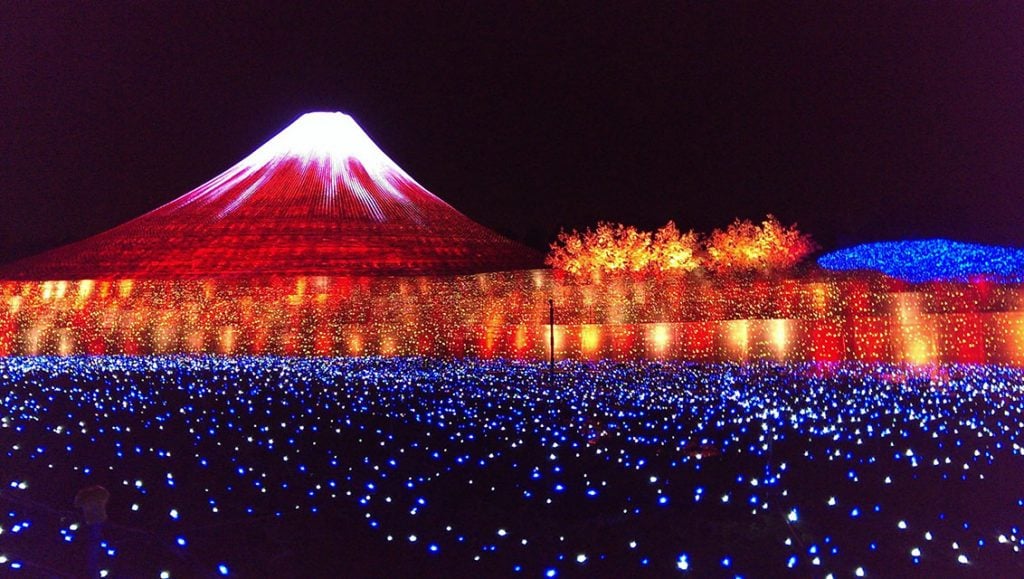 Japan’s Glimmering Tunnel of Lights — Spectacular Winter Illuminations