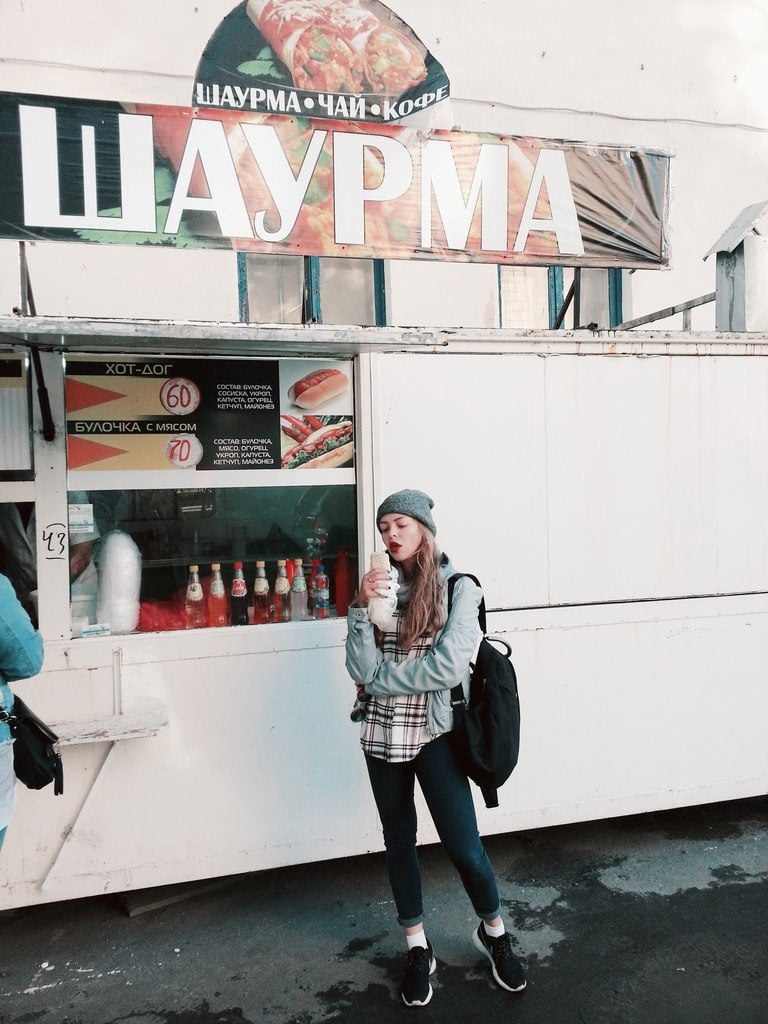 5 Girls-With-Food Accounts You’ve Got To See