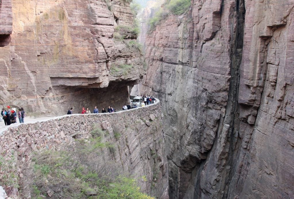 15 Epic Roads To Drive On Before You Die