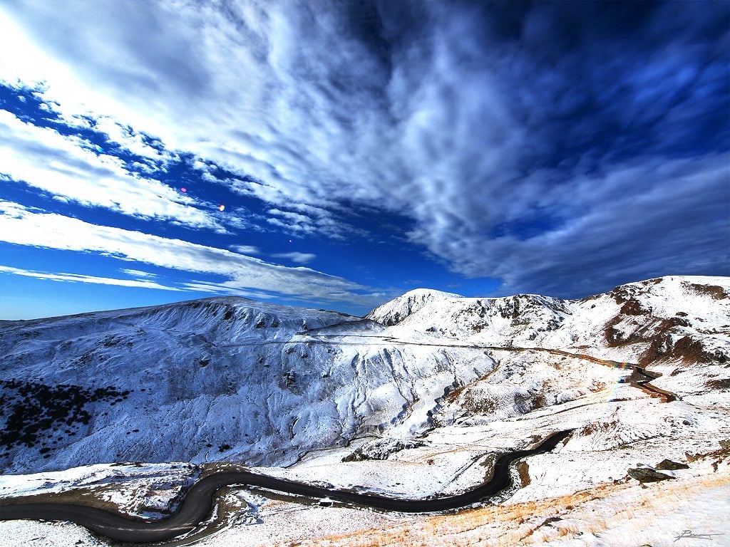 15 Epic Roads To Drive On Before You Die