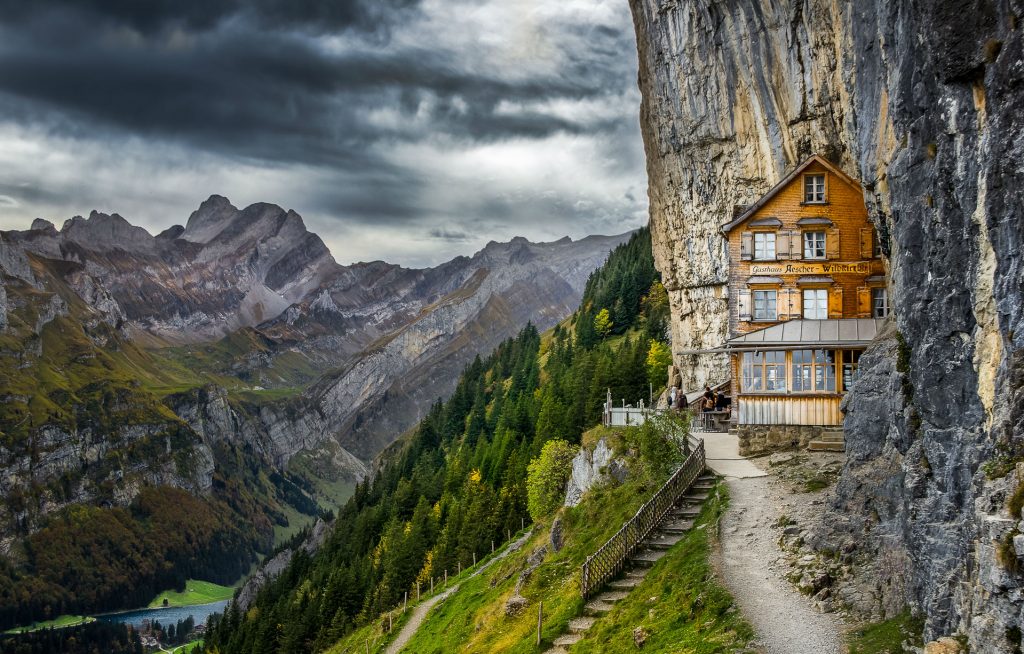 10 Secret Places in the World to Visit