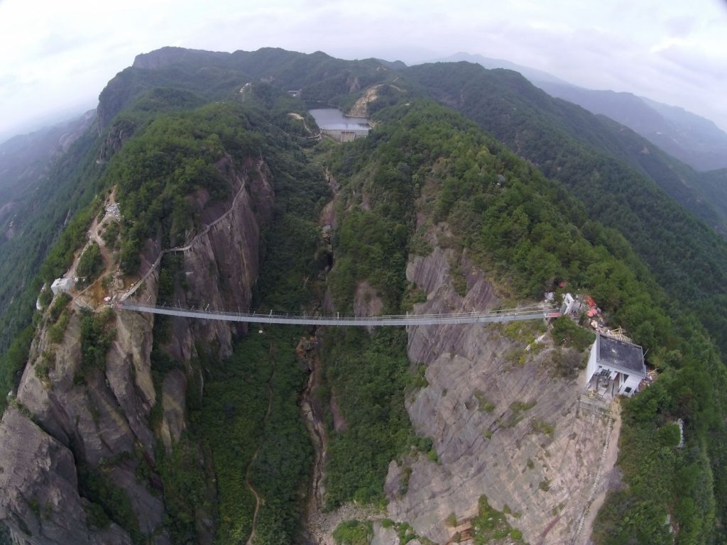 13 Pics Of A Glass Bridge That Strikes Fear In Tourists’ Hearts