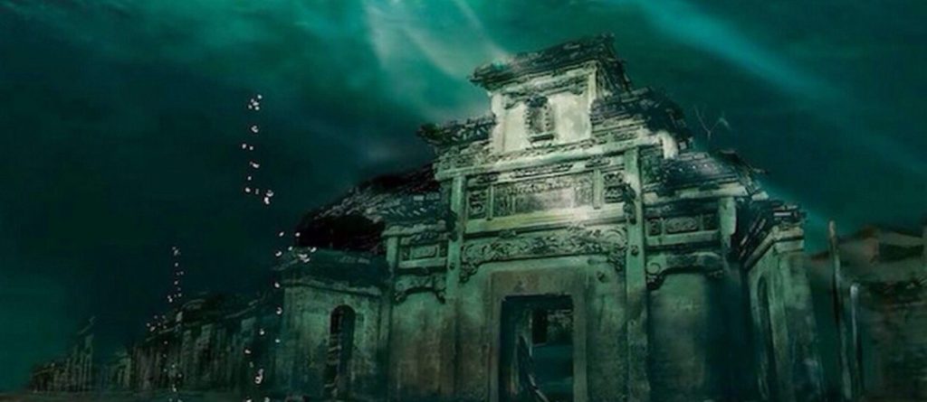 9 Bizarre Underwater Discoveries
