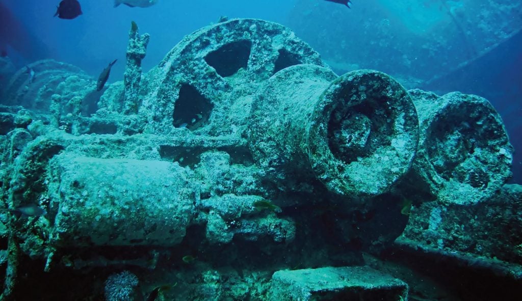 9 Bizarre Underwater Discoveries