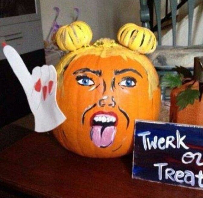 Mindblowing Halloween Pumpkin Carvings