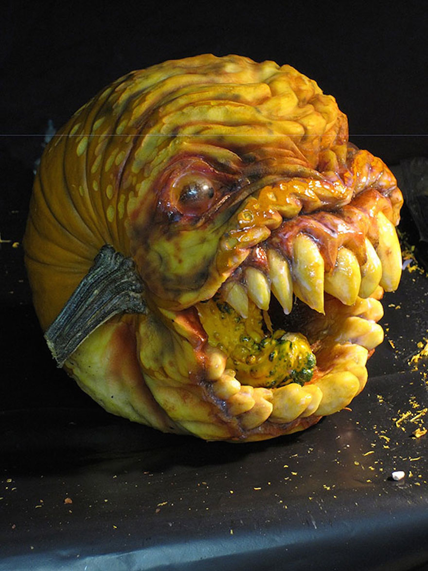 Mindblowing Halloween Pumpkin Carvings 7