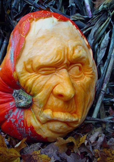 Mindblowing Halloween Pumpkin Carvings