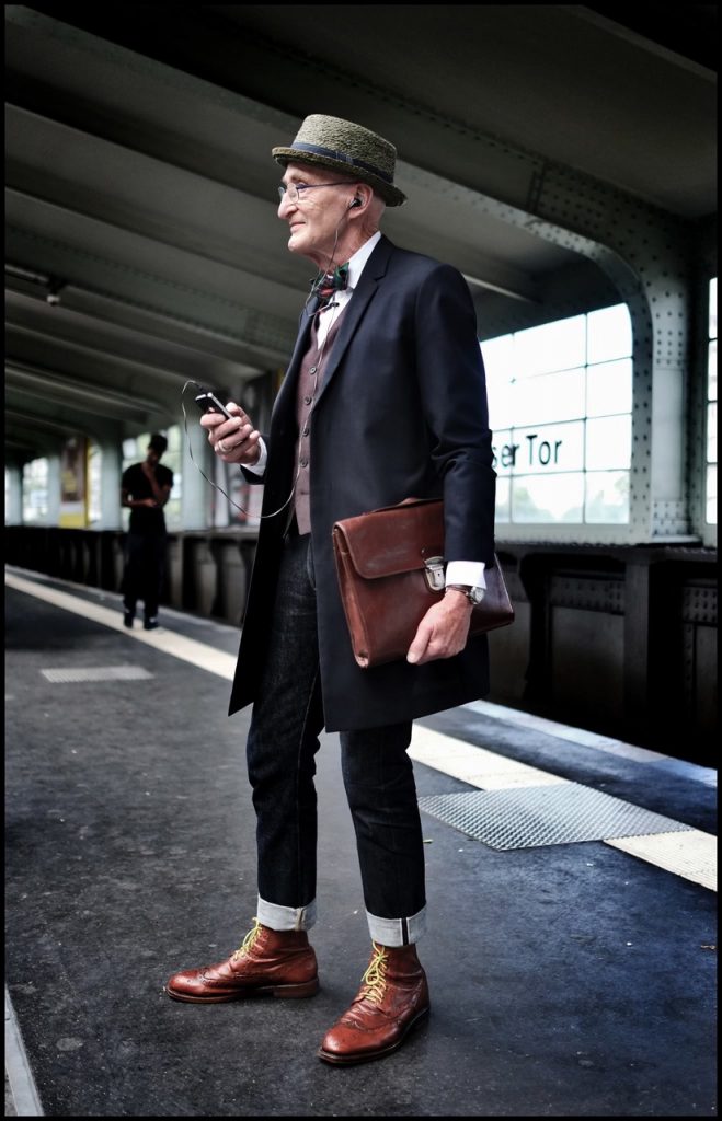 Stylish Grandpa Takes Internet by Storm