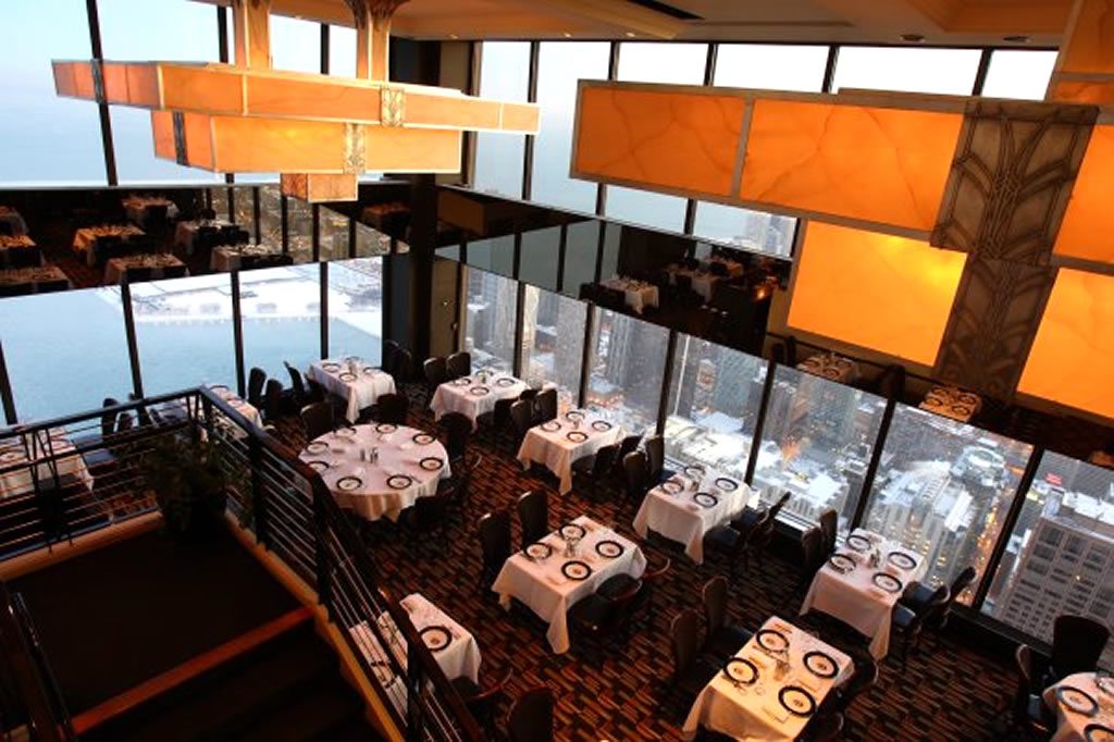 26 World’s Best Restaurant Views