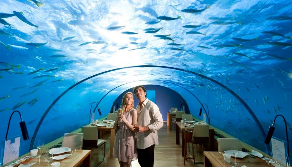 26 World’s Best Restaurant Views