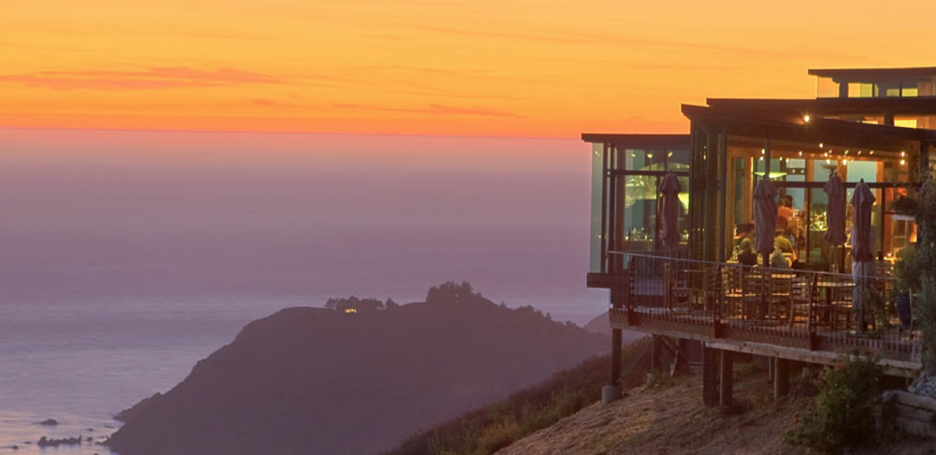26 World’s Best Restaurant Views