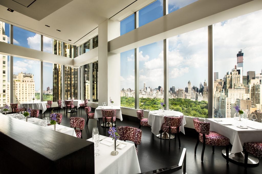 26 World’s Best Restaurant Views