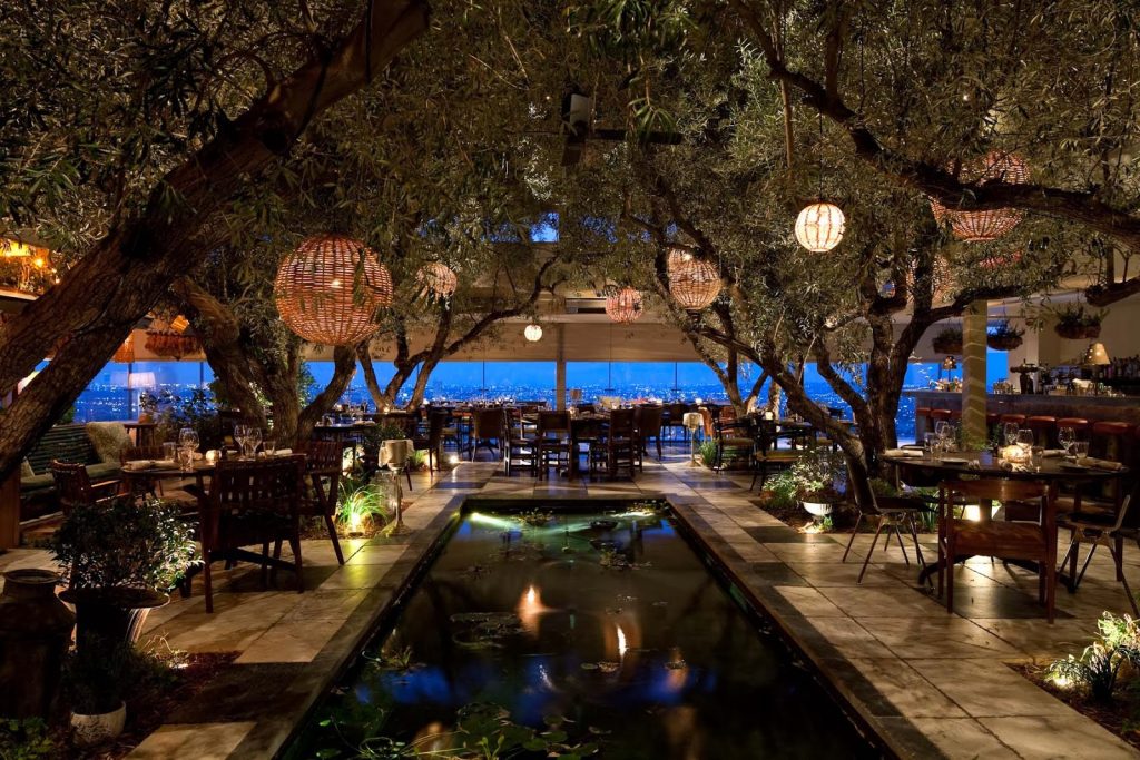 26 World’s Best Restaurant Views