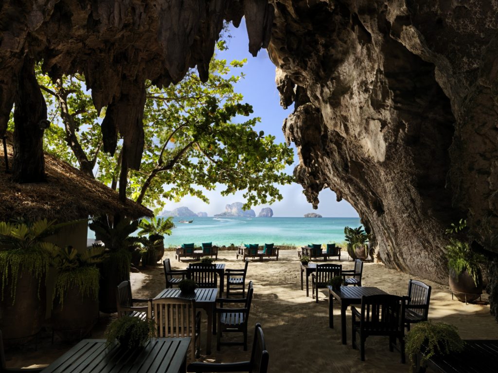 26 World’s Best Restaurant Views