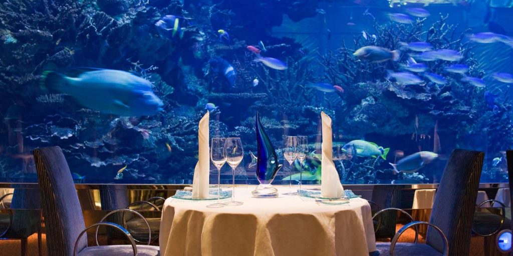 26 World’s Best Restaurant Views