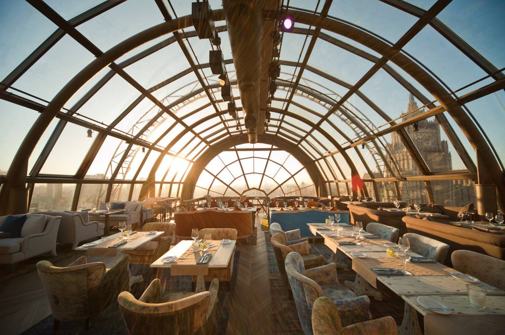 26 World’s Best Restaurant Views