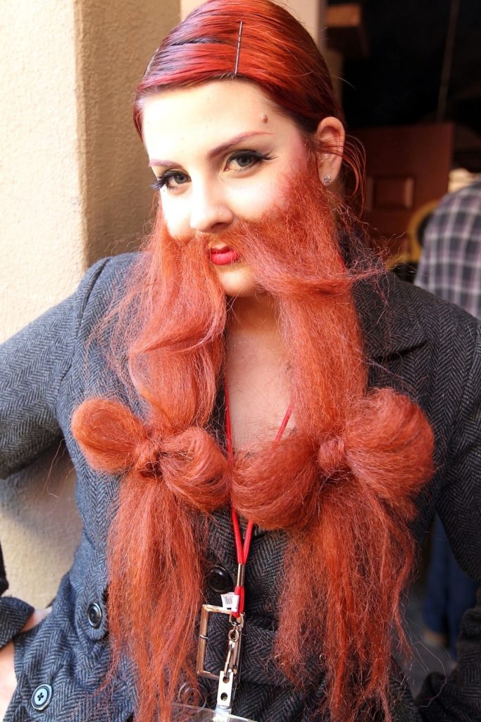 10 Ladies Cosplaying Gimli and other Dwarves of the Middle-Earth
