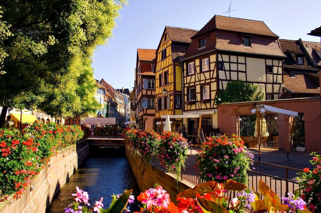 Tiny but Shiny: The Most Charming Small Towns around the World You’ll Want to Visit ASAP