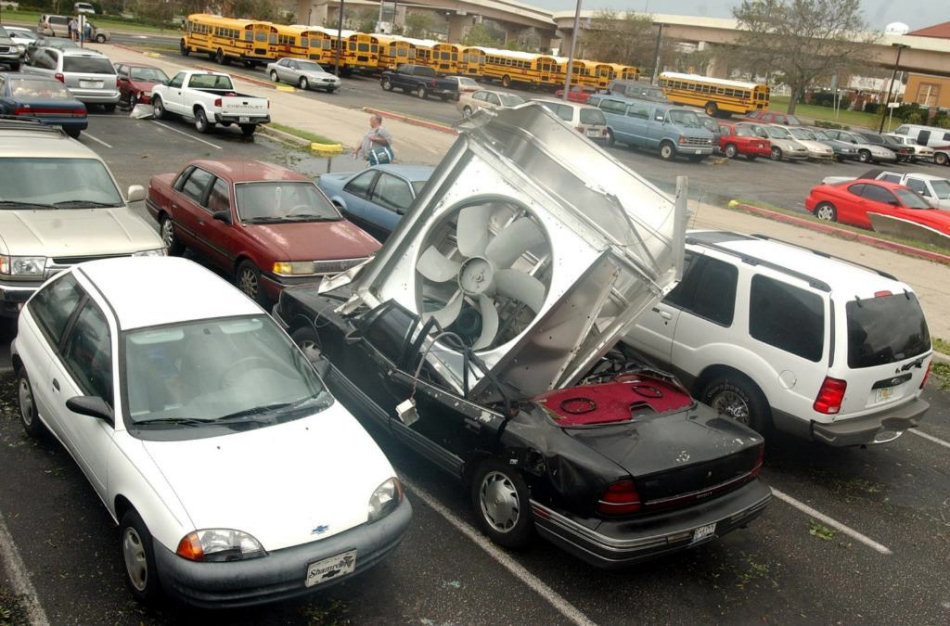 20 Freakiest Car Crashes