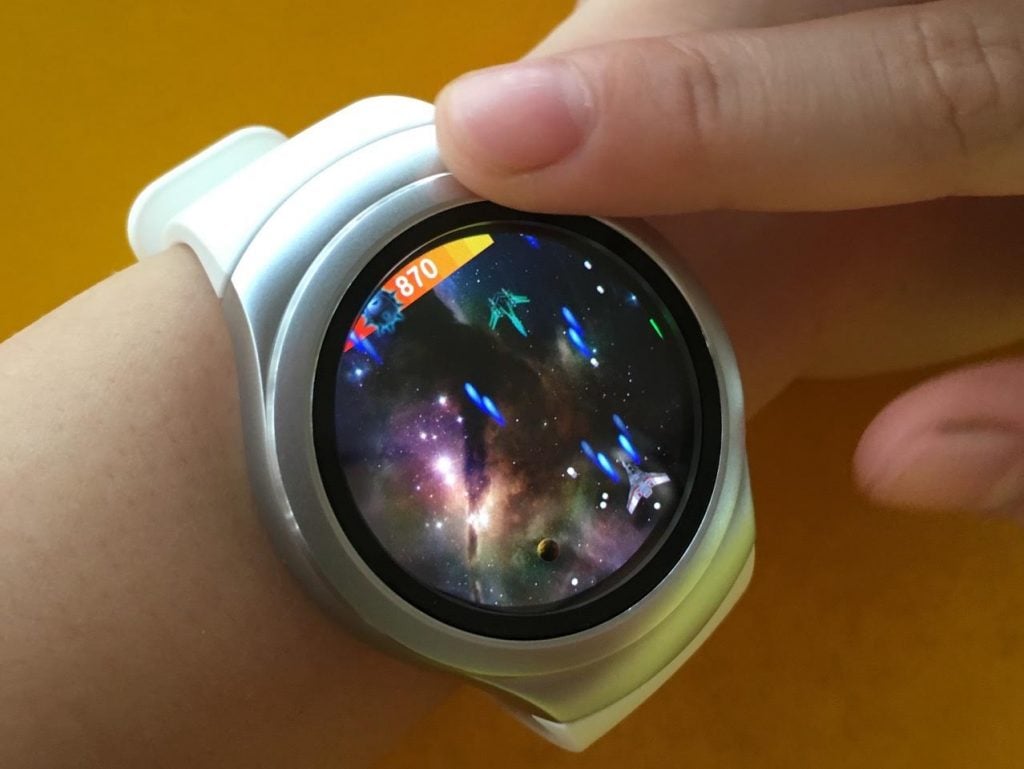 Should You Pick Up Apple Smartwatch, Samsung Gear S2, or…?