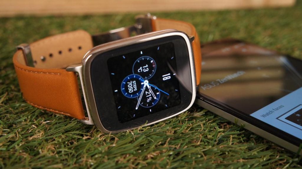 Should You Pick Up Apple Smartwatch, Samsung Gear S2, or…?