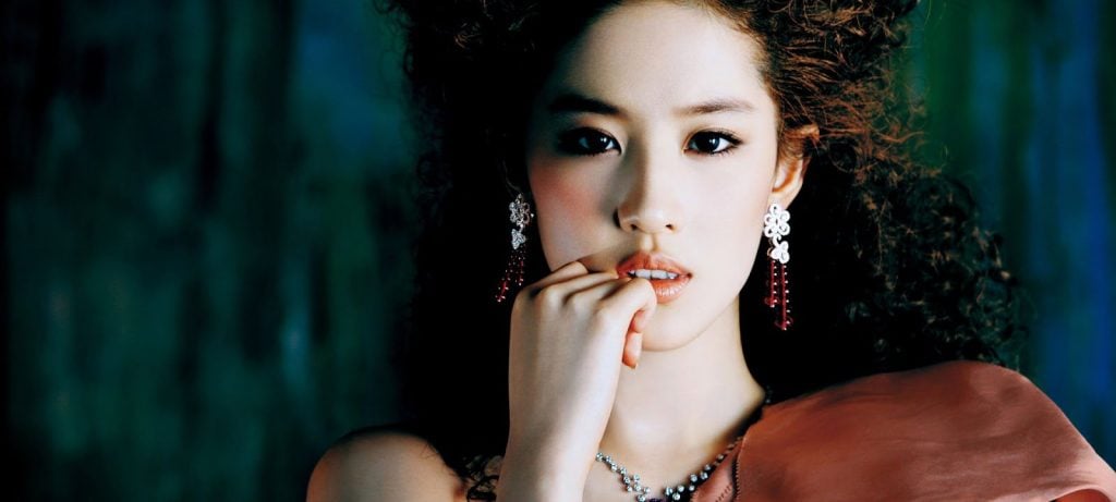 Who’s the Most Gorgeous Woman In Your Country?