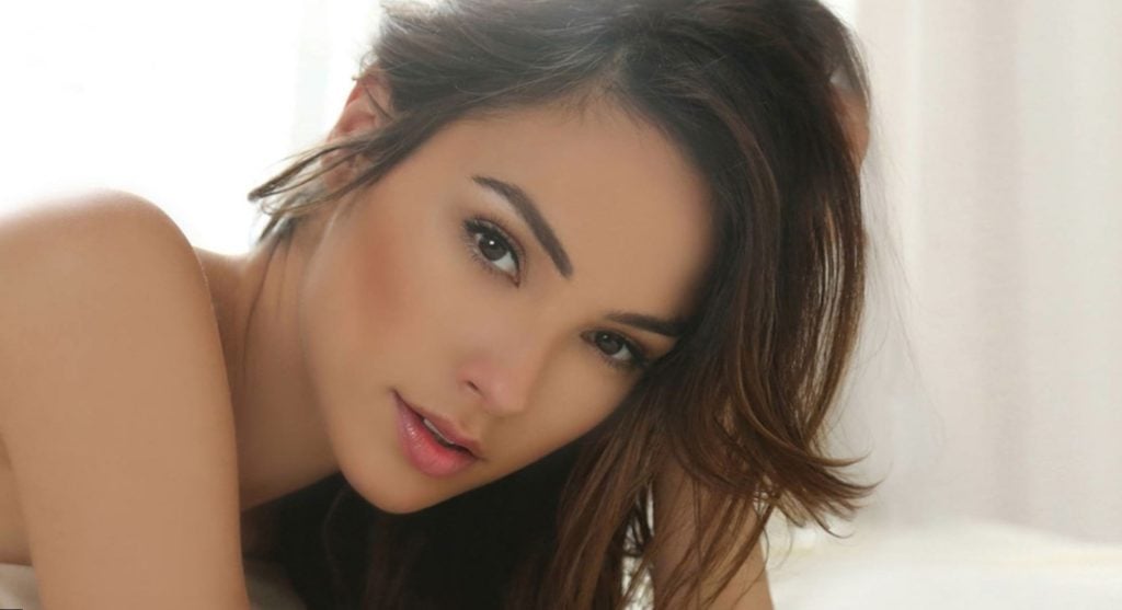 Who’s the Most Gorgeous Woman In Your Country?
