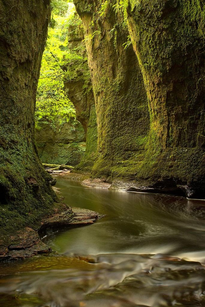 14 Most Gorgeous Lakes on the Planet