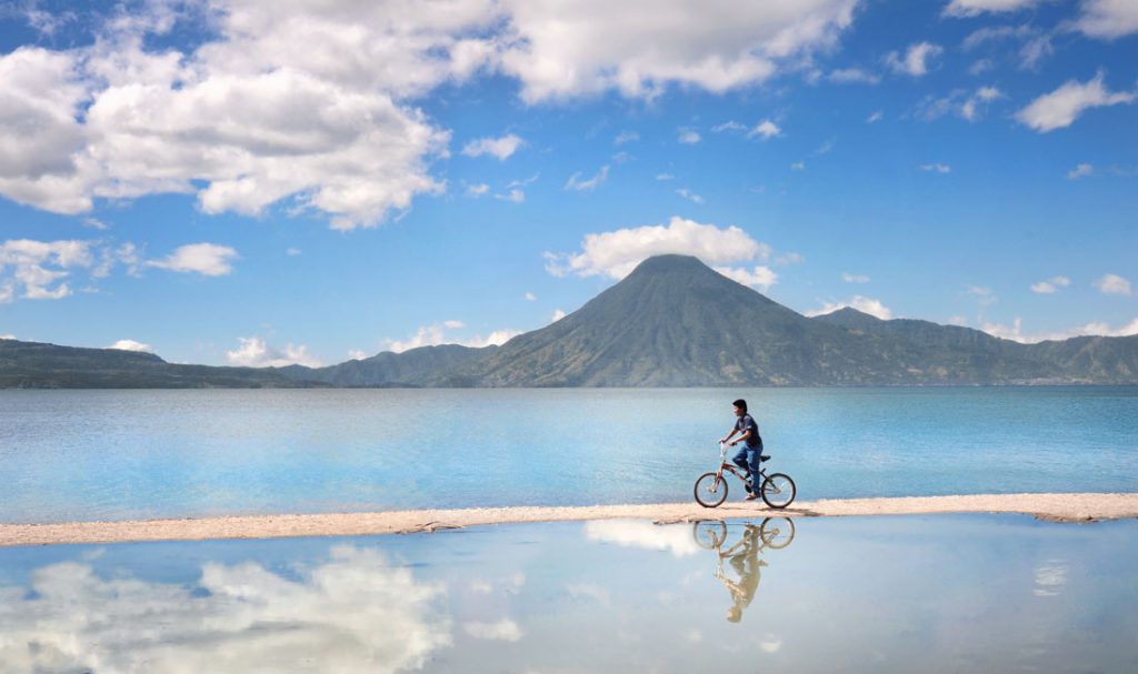 14 Most Gorgeous Lakes on the Planet
