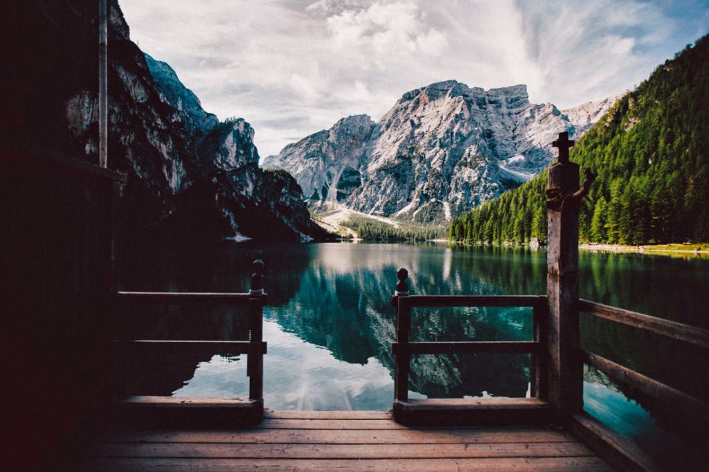 14 Most Gorgeous Lakes on the Planet