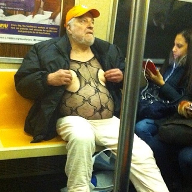 ≡ 28 Exceptionally Bizarre Subway People (and One Shark) Brain Berries