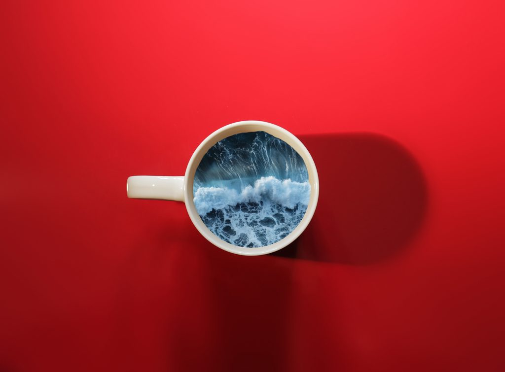 Stunning Coffee Cup Manipulations by Witchoria