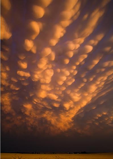 the-7-most-jaw-dropping-cloud-formations-07