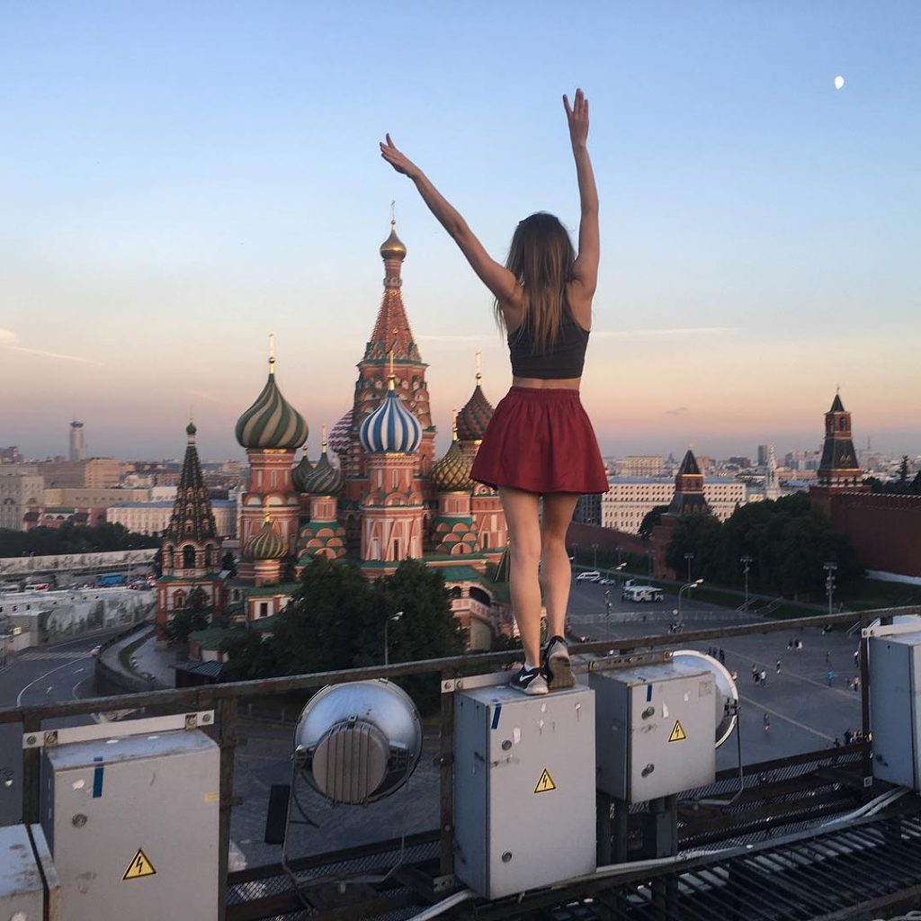 Meet Angela Nikolau, the Russian Daredevil Girl Who Takes The Most Dangerous Selfies