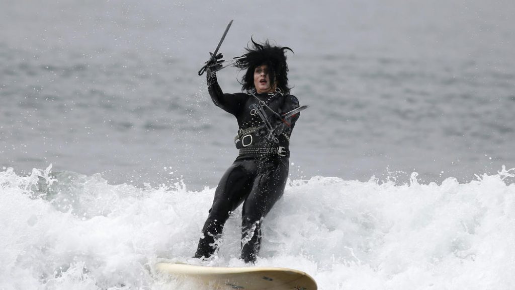 Surfing + Cosplay = EPIC WIN!