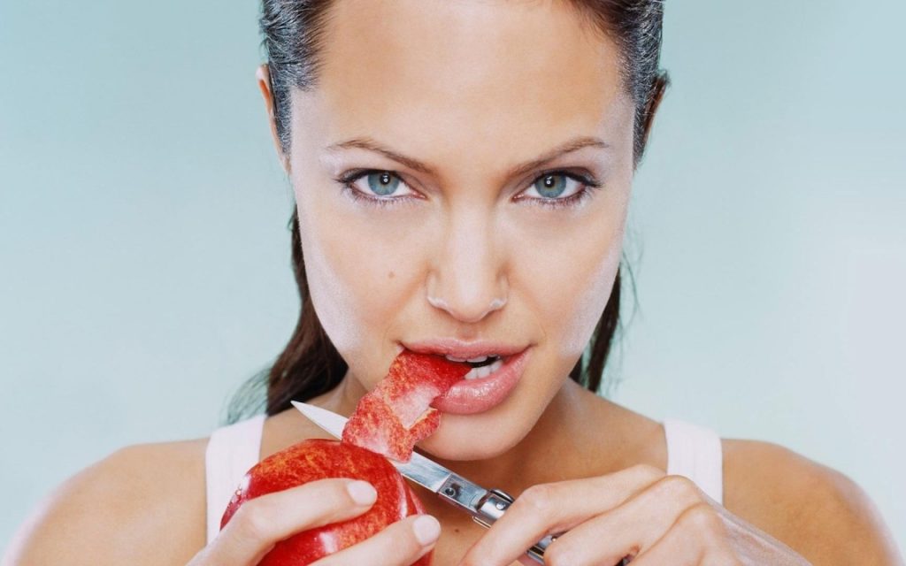 10 Celebrities With Weird Hobbies That Make You Feel Better About Yourself