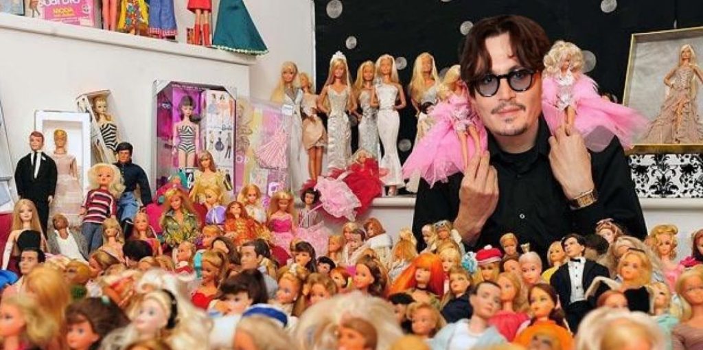 10 Celebrities With Weird Hobbies That Make You Feel Better About Yourself