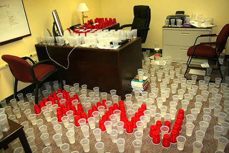 30+ Hilarious Office Pranks