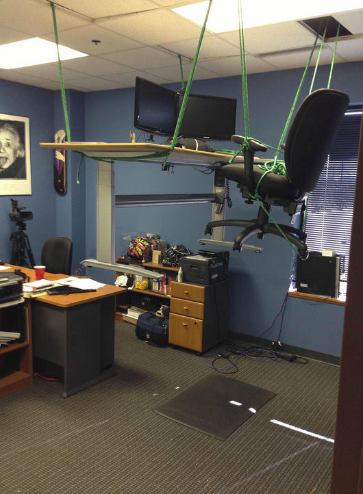 30+ Hilarious Office Pranks