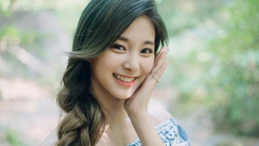 Top 10 Most Gorgeous KPOP Idols of 2016