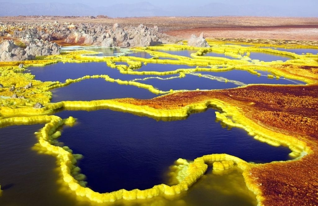 19 Stupefying Natural Wonders You Can Find Right Outside your Window