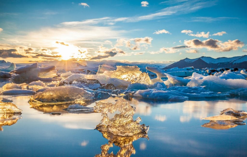 19 Stupefying Natural Wonders You Can Find Right Outside your Window