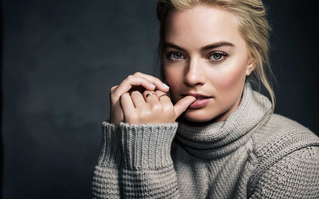 9 Celebrities Who Are Younger Than They Look