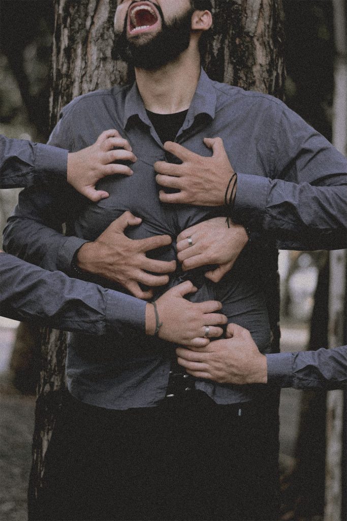 9 Staggering Photos of Psychological Illnesses