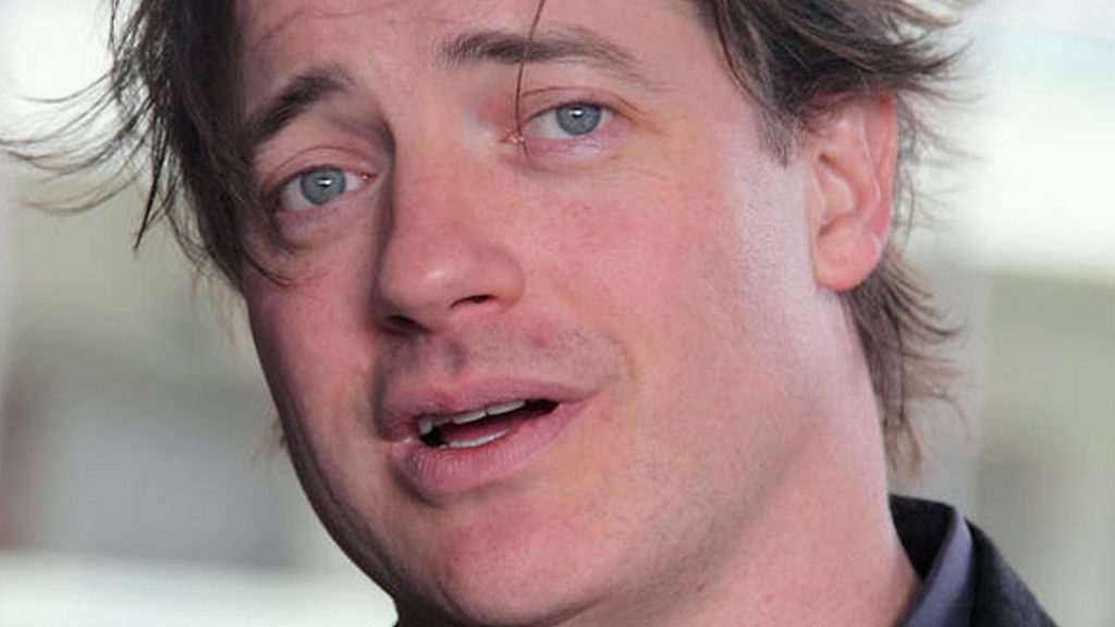 15 Failed Celebs And The Mistakes That Ruined Them