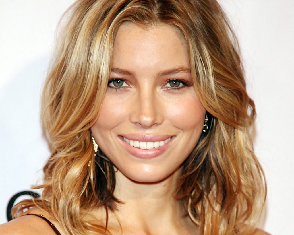 15 Failed Celebs And The Mistakes That Ruined Them