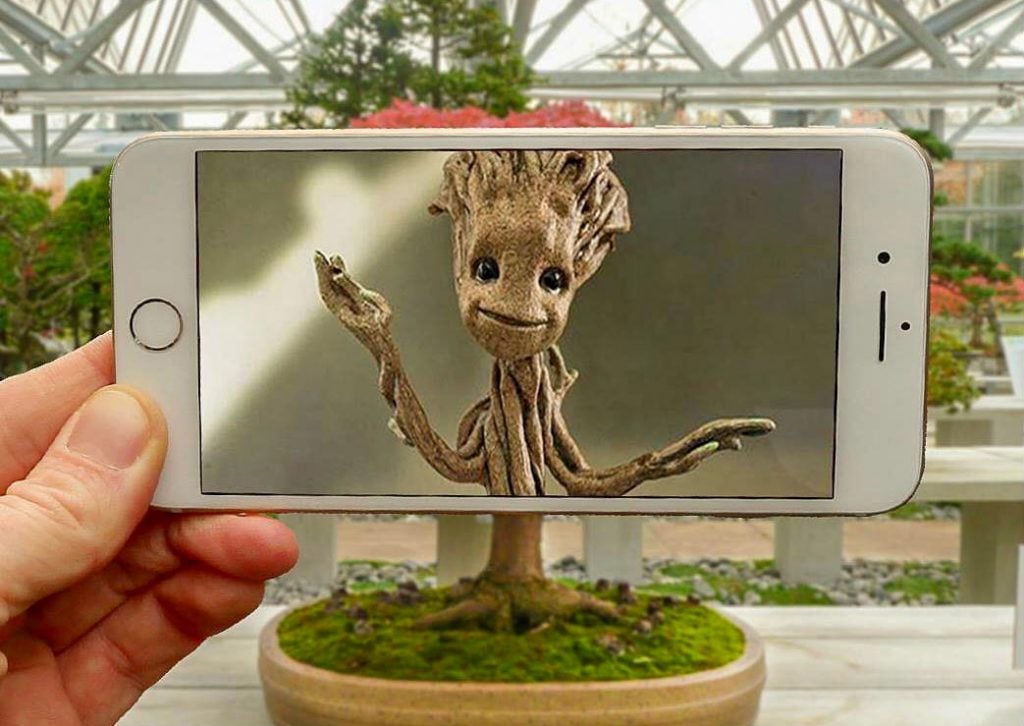 Dude Inserts Cartoon and Movie Characters Into Real Life Using His iPhone! (27 Pics)